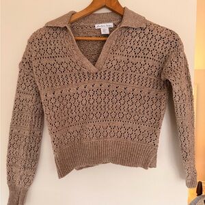 Collared brown sweater